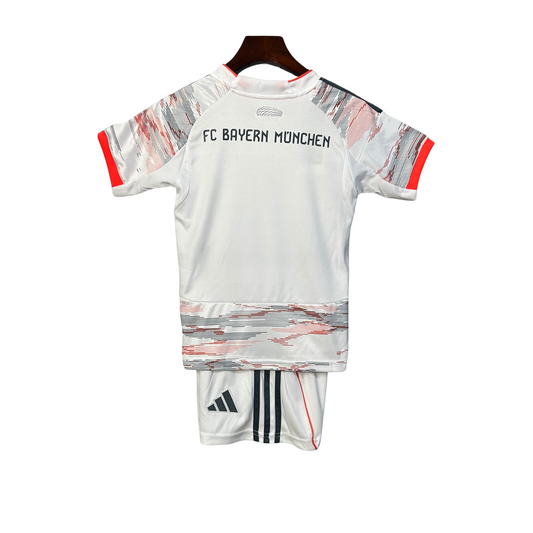 Kit del Bayern Múnich II 25/26 para niños