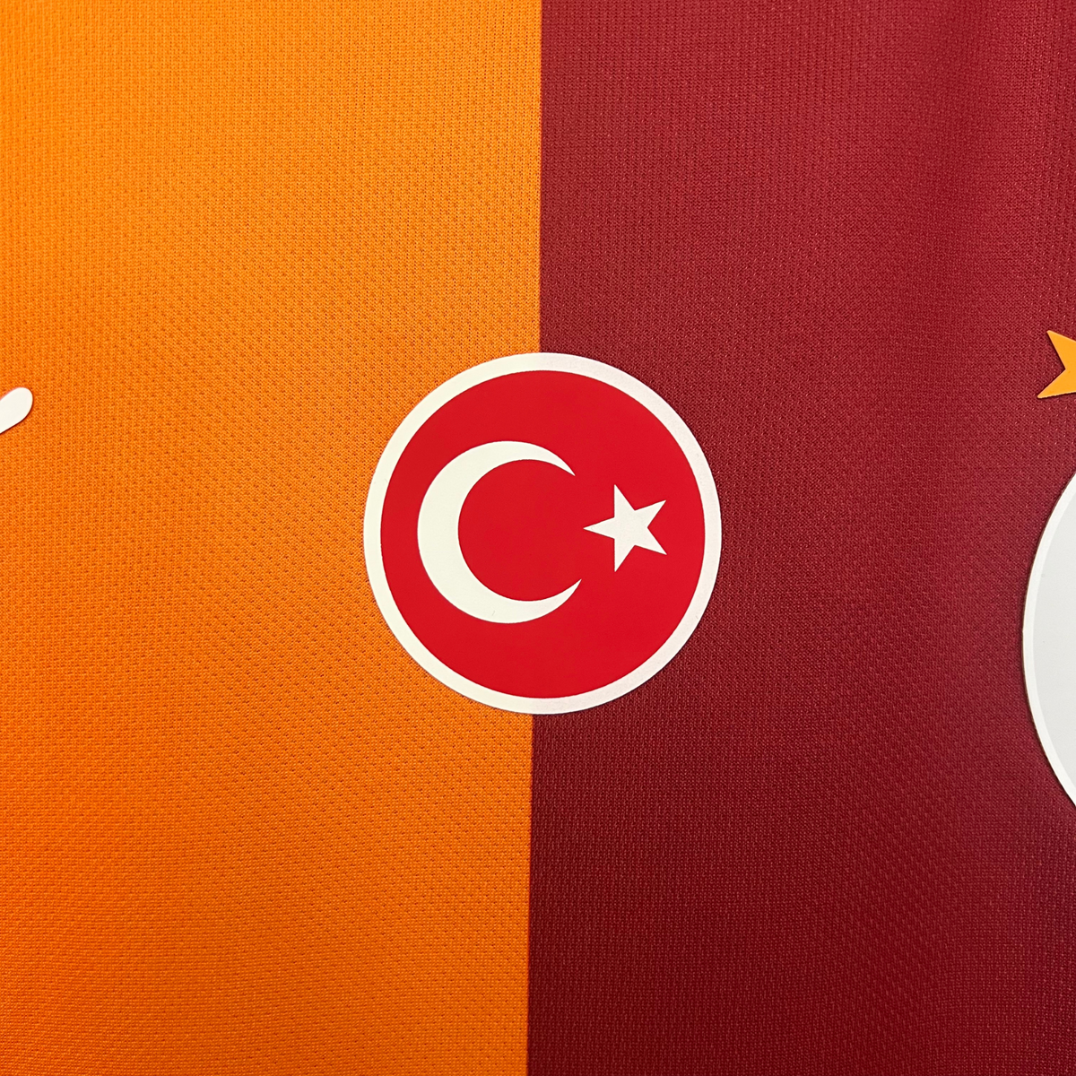 Camiseta local del Galatasaray 25/26, versión para aficionados 