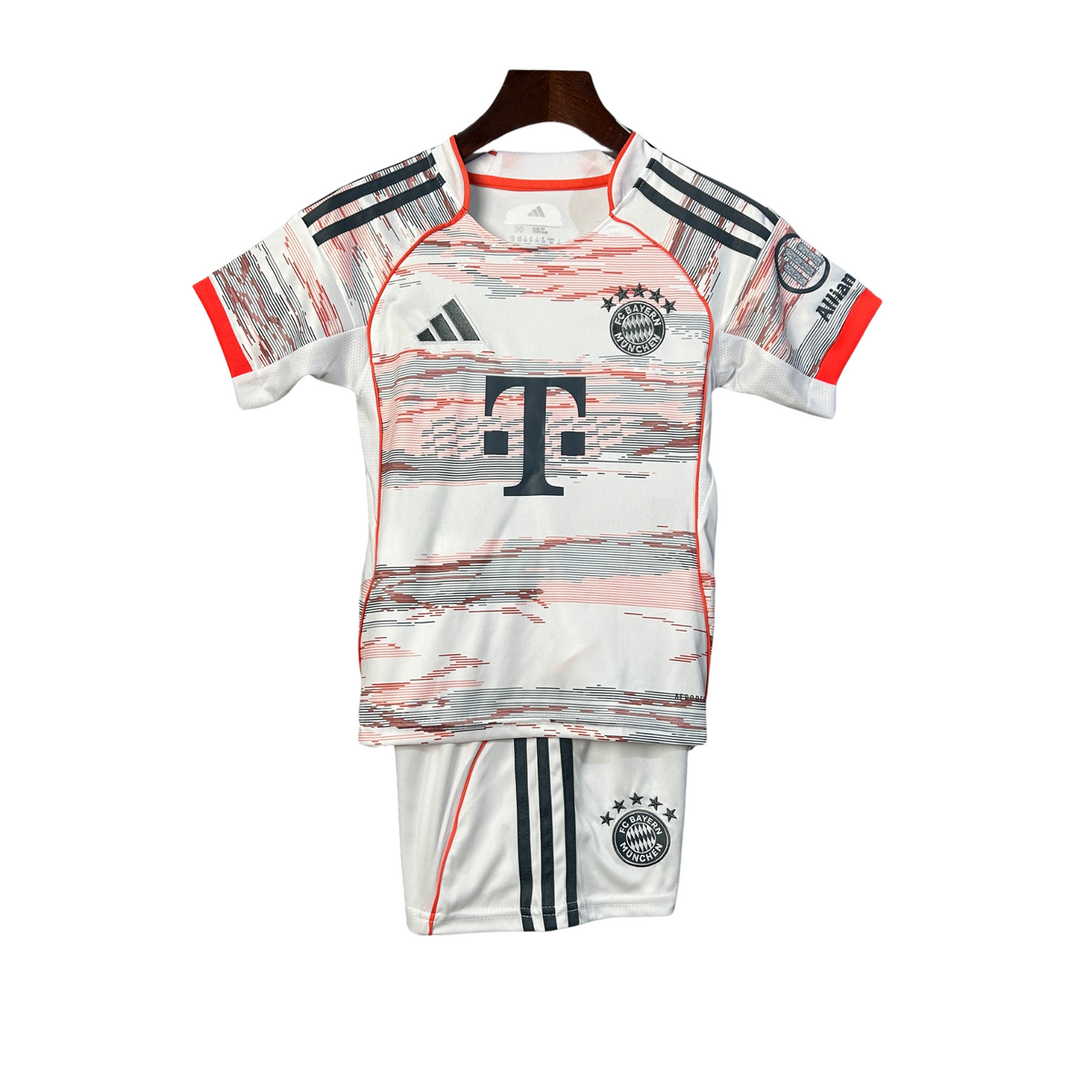 Kit Bayern Munich II 25/26 Infantil