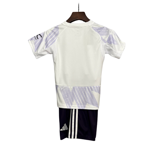 Kit infantil del Manchester United II 25/26 