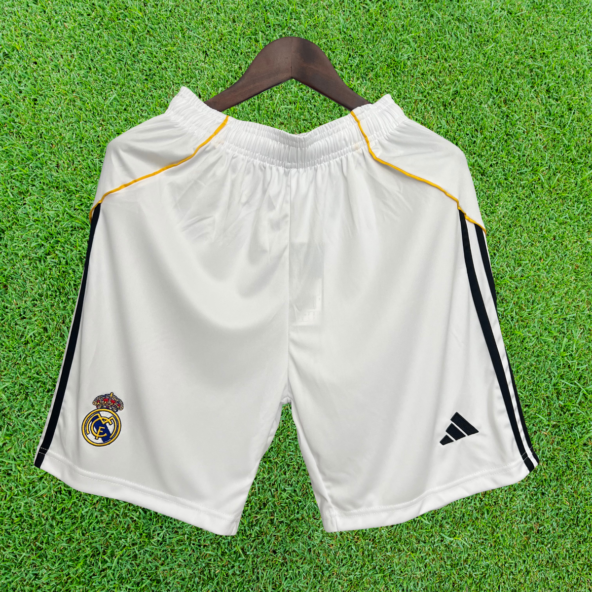 Pantalones cortos de local del Real Madrid 25/26 