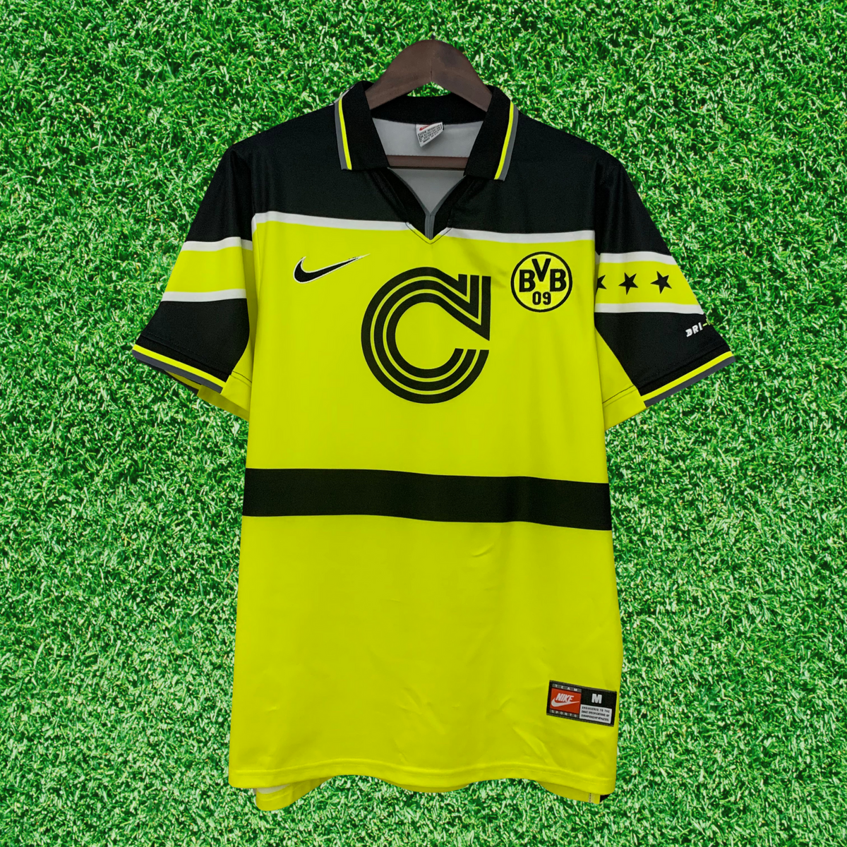 Camiseta retro del Borussia Dortmund de la final de la Champions League 96/97 