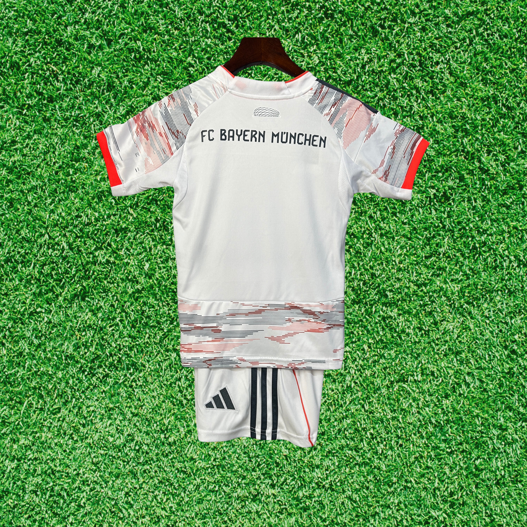 Kit Bayern Munich II 25/26 Infantil