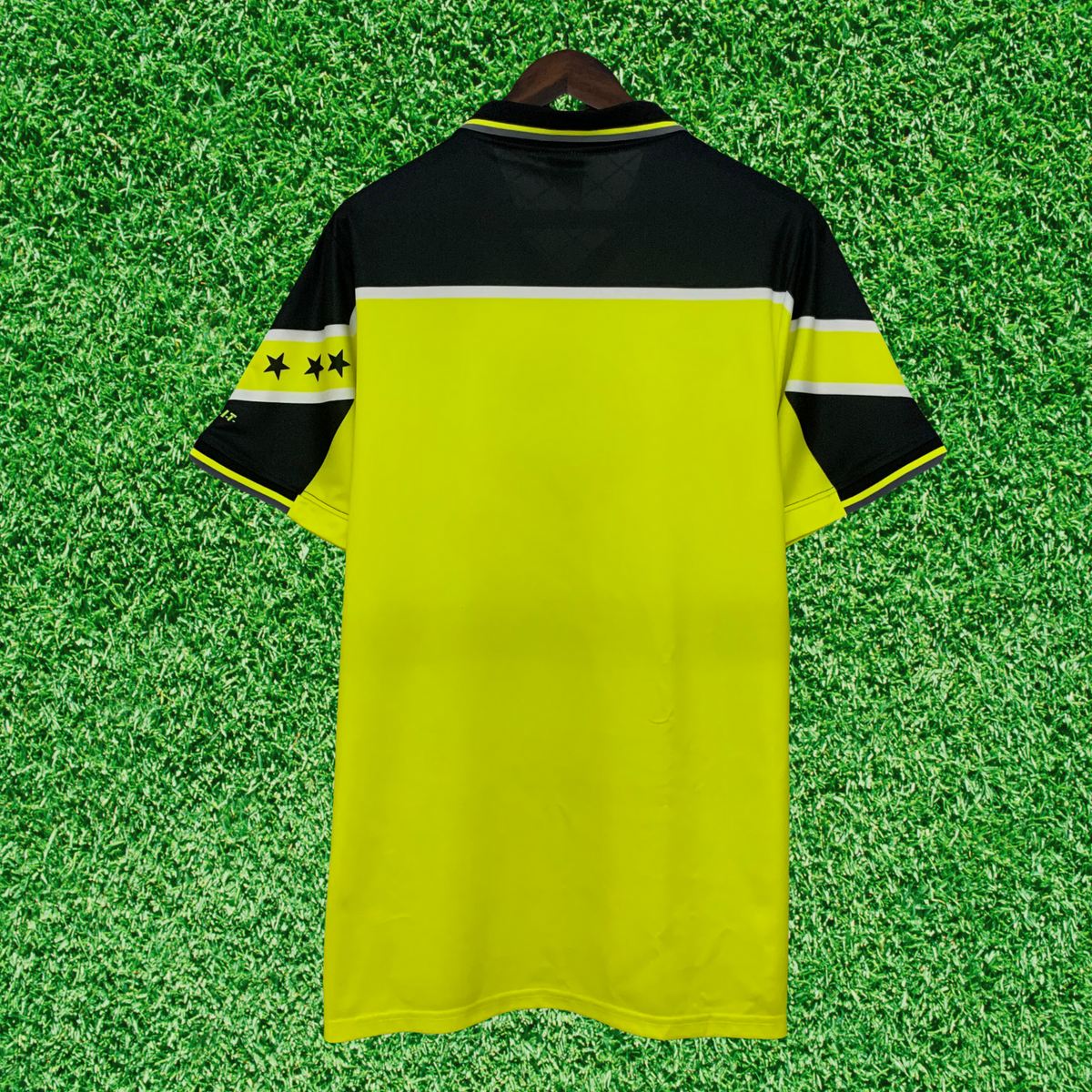 Camiseta retro del Borussia Dortmund de la final de la Champions League 96/97 