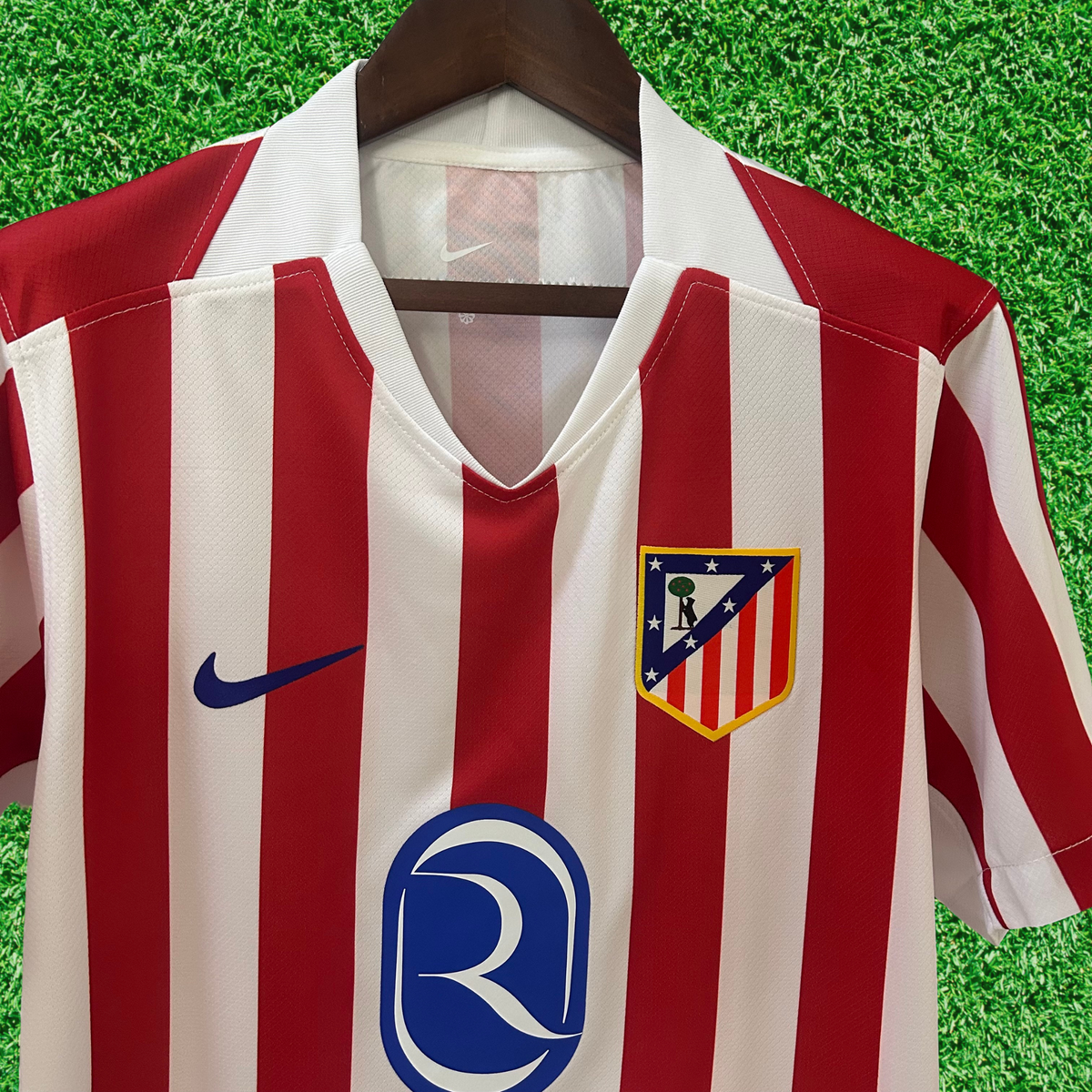 Camiseta del Atlético de Madrid 1ª equipación 25/26 Versión Fan 
