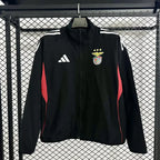 Chaqueta negra y roja 2025/26 con cremallera completa del Benfica