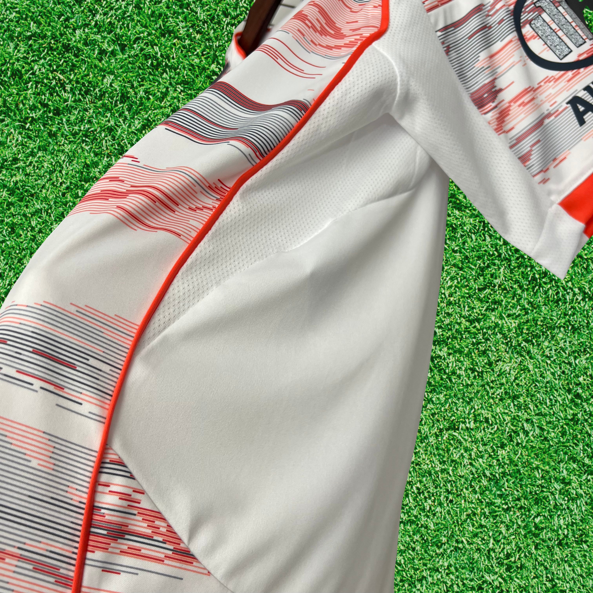 Camiseta de visitante del Bayern Múnich 25/26, versión para aficionados 
