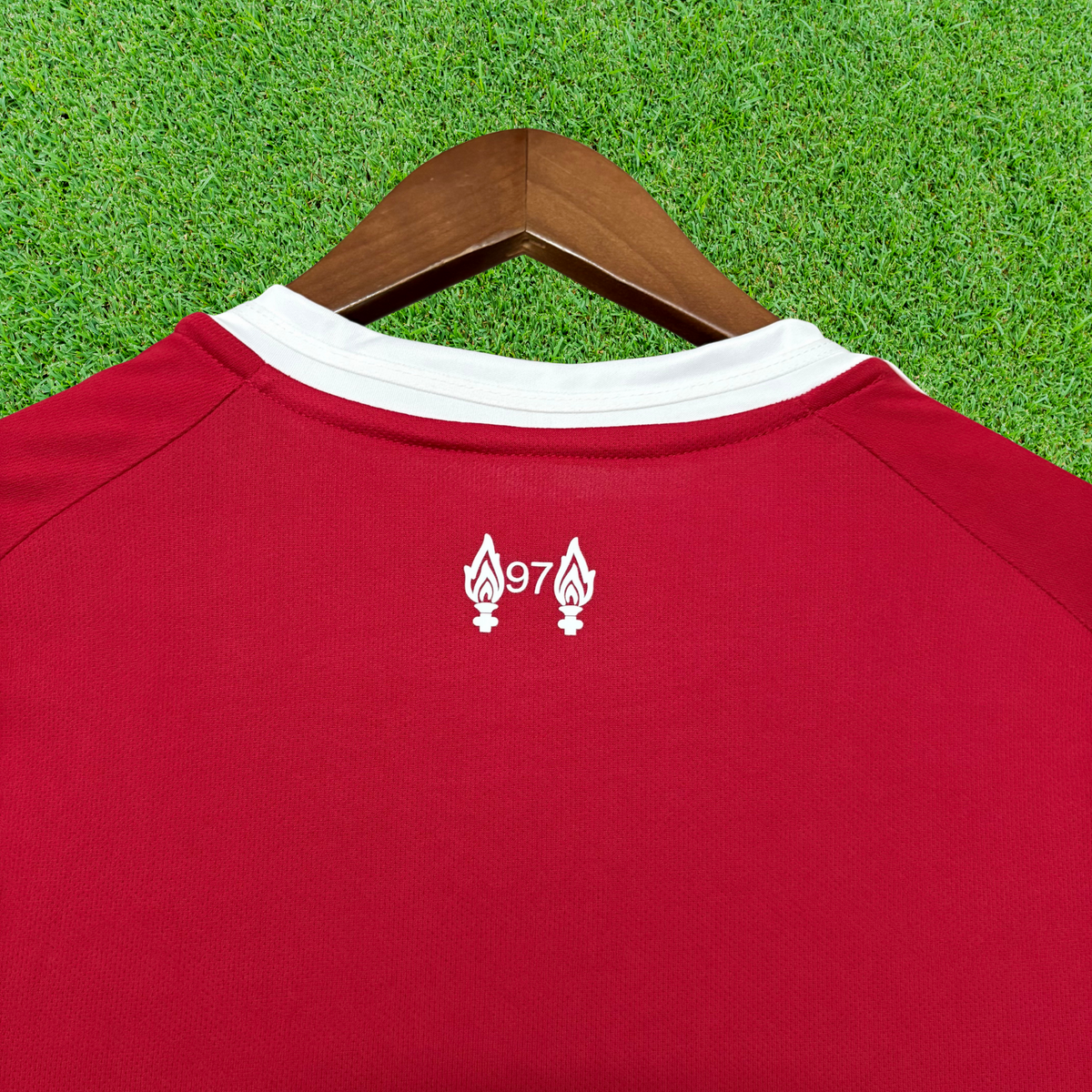 Camiseta local del Liverpool FC 25/26 de manga larga 
