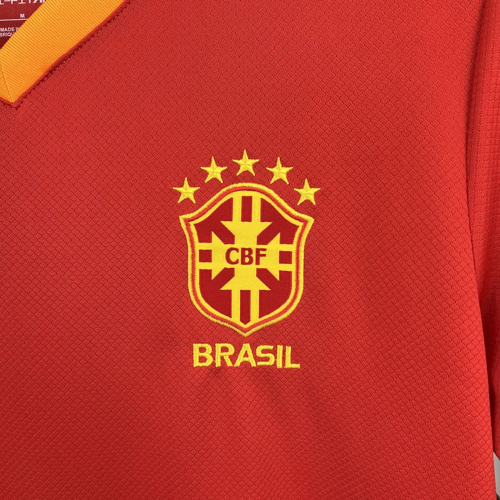 Edición Especial Brasil 2025/26 - Rojo Brasil