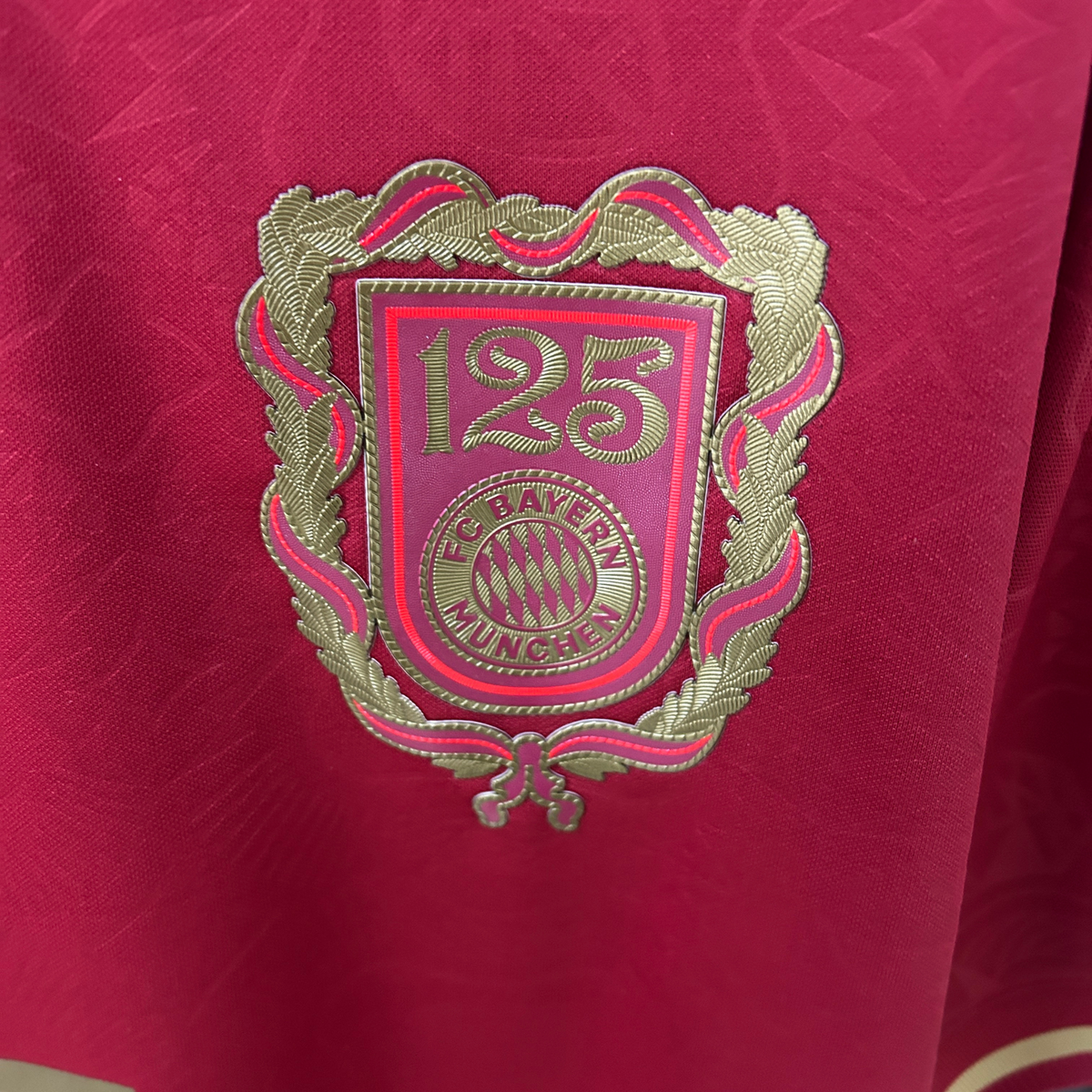 Camiseta de aficionado del Bayern Múnich Aniversario 25/26 