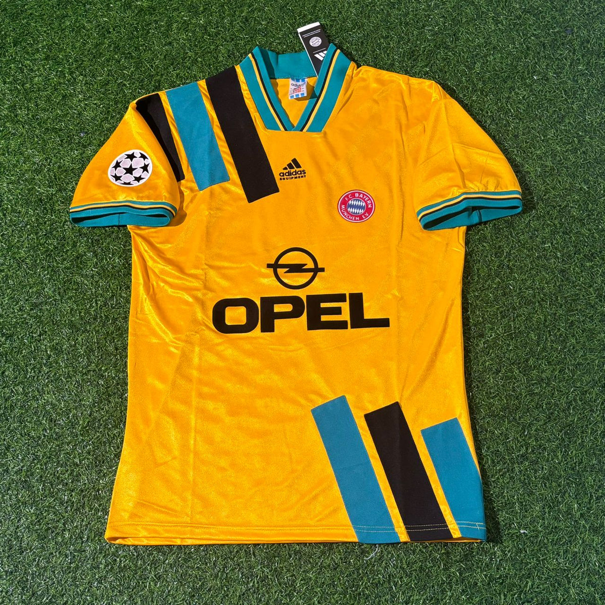 Paul Breitner Bayern Munich Yellow Retro Football Jersey Kit