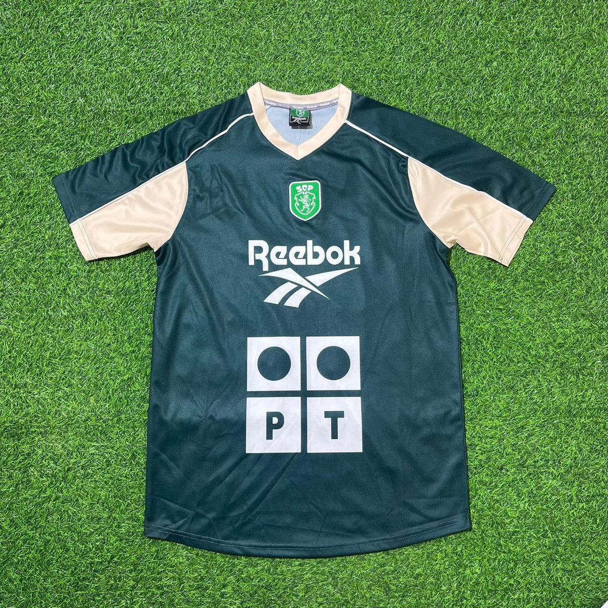 Cristiano Ronaldo Sporting Lisbon Retro Football Jersey Kit