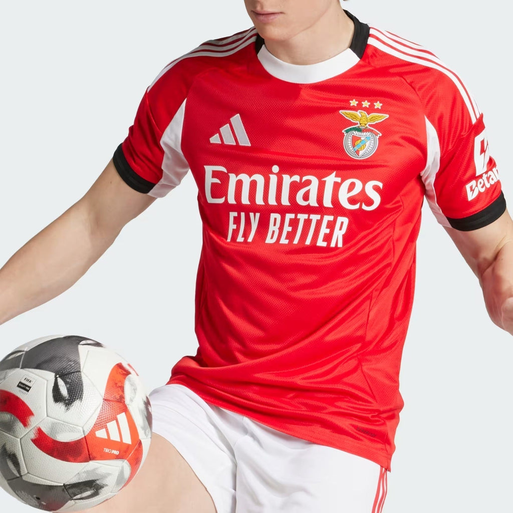 Camisola Benfica Principal 2025/26 - ÚLTIMAS UNIDADES
