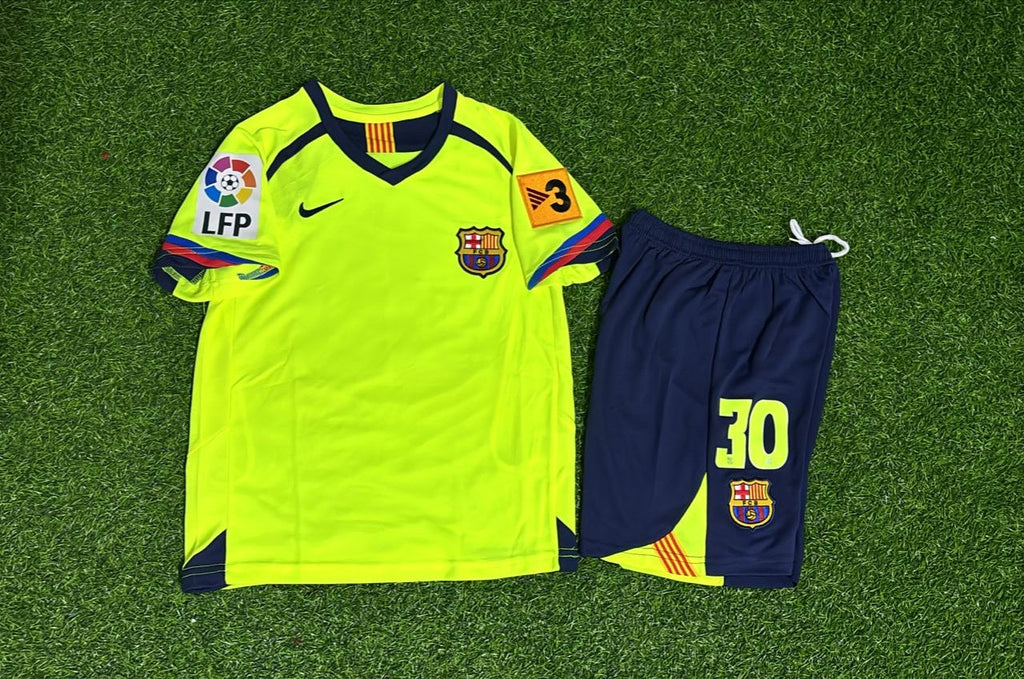 Lionel Messi Barcelona 2005 2006 Kids Retro Football Jersey Kit